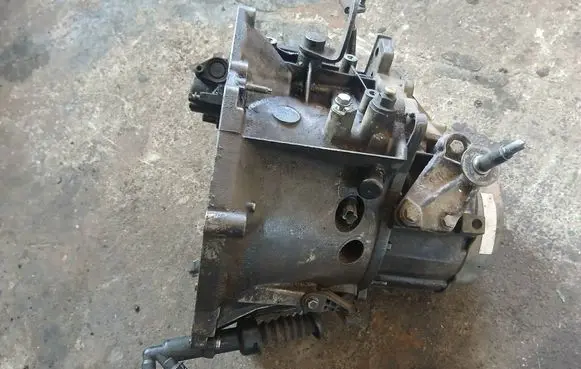 Peugeot 308 Manual 5 speed gearbox 20392311 9680886610