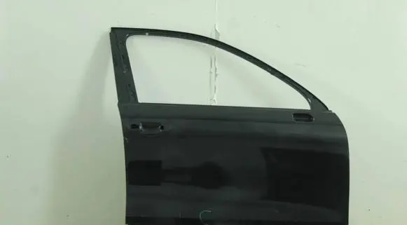 Porsche Cayenne (92A) Front door
