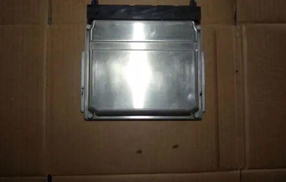 Volvo S60 Engine control unit/module 028101107B