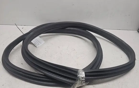 Ford Focus C-MAX Front door rubber seal 1234
