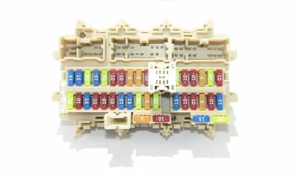 Nissan Qashqai Fuse module 4EB0A