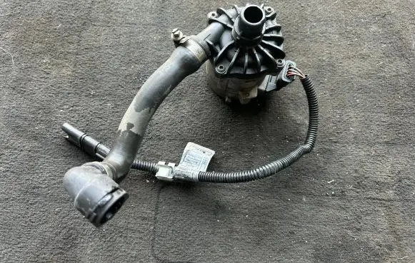 BMW X6 E71 Electric auxiliary coolant/water pump 7566335 17669711 701360160