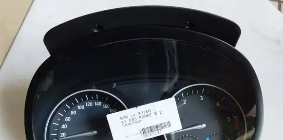 Speedometer (instrument cluster)
