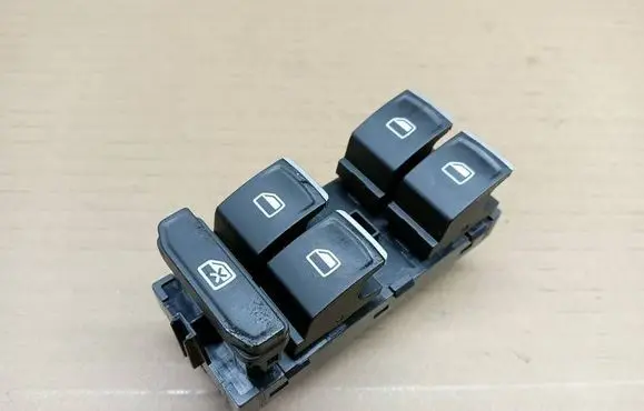 Skoda Kodiaq Electric window control switch 
