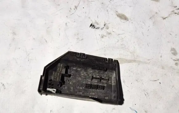 Fuse box cover