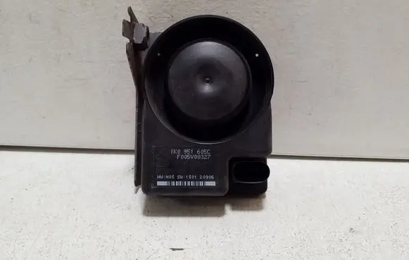 Audi Q3 8U Alarm system siren 1K0951605C F005V00327