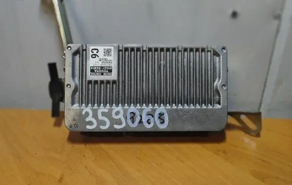 Toyota Camry Engine control unit/module 8966106N10