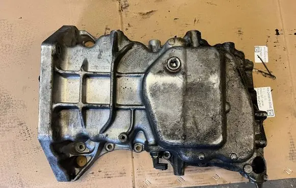 Renault Trafic III (X82) Oil sump 111234933R