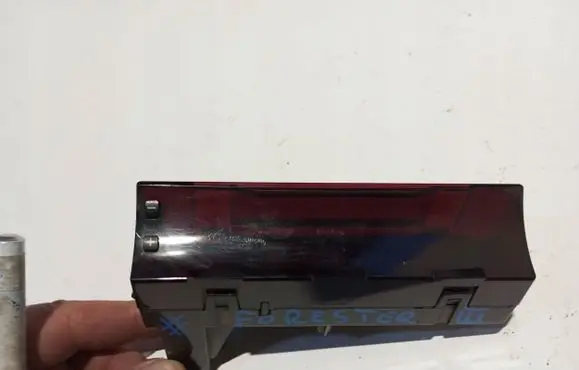 Subaru Crosstrek III Central console control unit 85261FG000 LWK3129