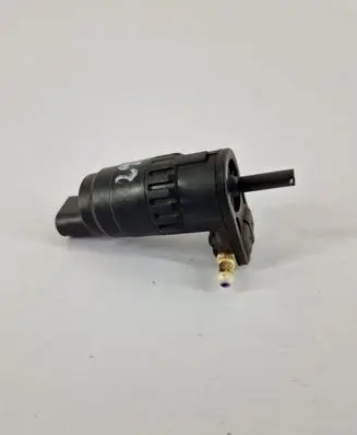 Audi Q3 8U Windscreen/windshield washer pump 1K6955651