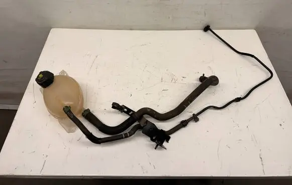 Dacia Duster II Coolant expansion tank/reservoir D2ZBIORWYR1 217100680R
