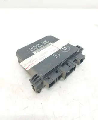 Mercedes-Benz E W210 Door control unit/module 2108207626 9602103