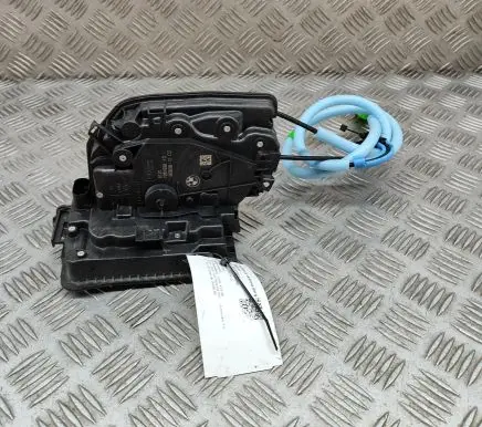 BMW X1 F48 F49 Front door lock 7281938