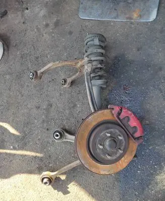 Chrysler 300 - 300C Front wheel hub spindle knuckle