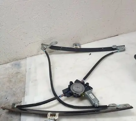 Chrysler Voyager Front door window regulator with motor EA07357 AY2621002761