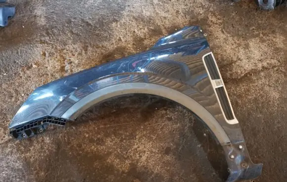 Opel Antara Fender