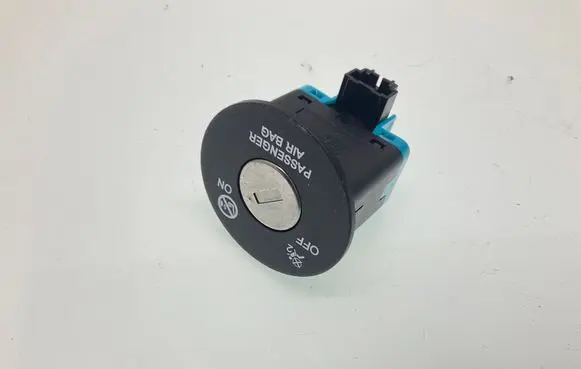 Hyundai Tucson TL Passenger airbag on/off switch 