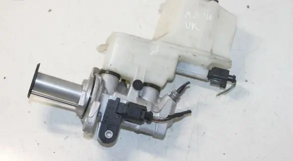 Audi A3 S3 8V Brake fluid reservoir 5Q2611301G