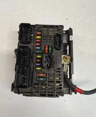 Peugeot 607 Fuse module 9657718780 BSML0600 S118983006K