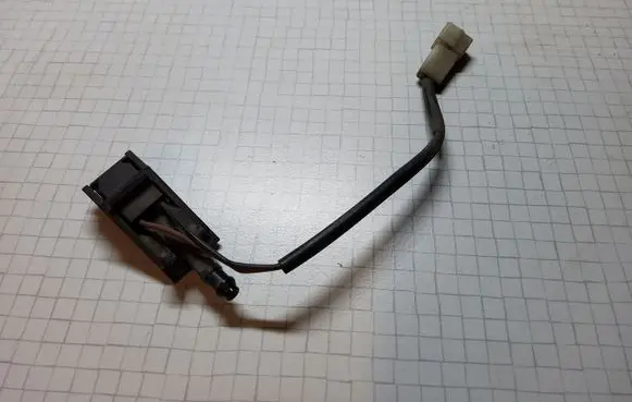 Volkswagen Transporter - Caravelle T5 Windshield washer spray nozzle 