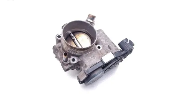 Opel Astra J Electric throttle body valve 55577375 0280750562