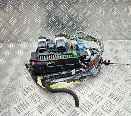 Ford Ranger Fuse module HU5T15604CEE A2C75869703