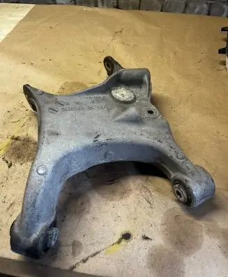 BMW 5 E60 E61 Rear upper control arm/wishbone 6758715