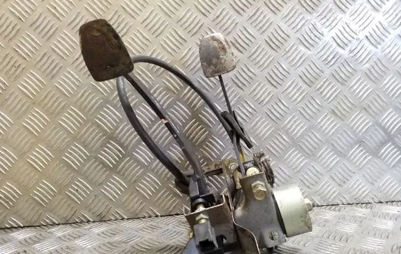 Subaru Legacy Pedal assembly 