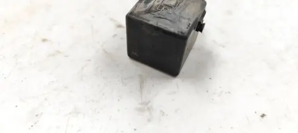 Mercedes-Benz C W203 Other relay A0025421319 V23134B52X336