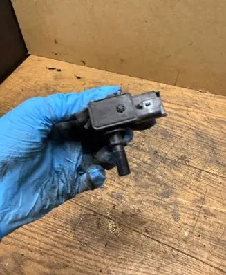 Vacuum valve