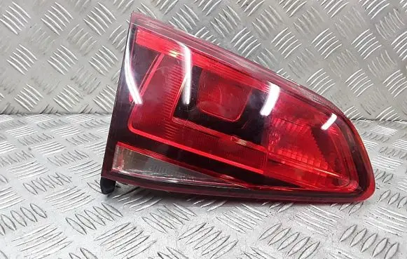 Volkswagen Golf VII Tailgate rear/tail lights 5gm945093b