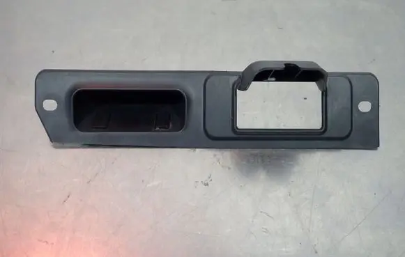 Mercedes-Benz C W203 Tailgate/boot lid lock trim A2037430093
