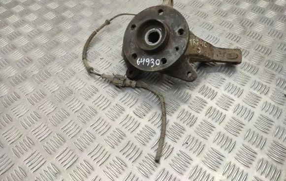 Opel Vivaro Front wheel hub