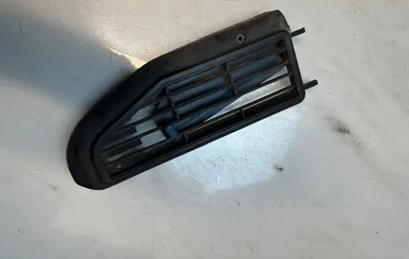 Volkswagen Transporter - Caravelle T3 Dashboard air vent grill cover trim 251837892
