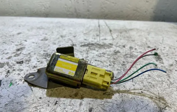 Toyota Land Cruiser (J120) Airbag deployment crash/impact sensor 8986060020 1879000450