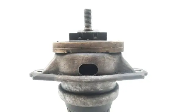 Land Rover Range Rover Sport L320 Engine mount bracket