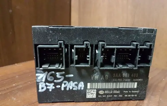 Volkswagen PASSAT B7 Comfort/convenience module 3AA959433