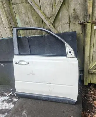 Nissan X-Trail T31 Front door