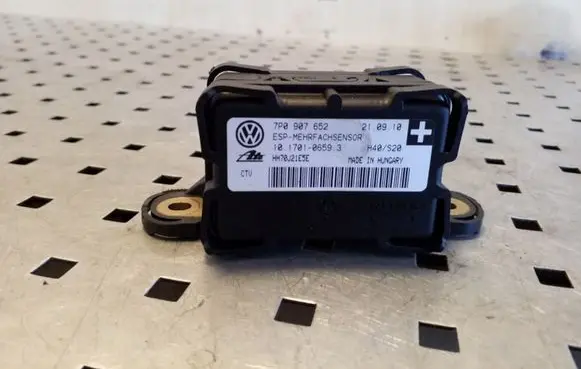 Volkswagen Touareg II ESP acceleration yaw rate sensor 7P0907652