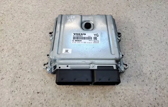 Volvo V60 Engine control unit/module 31336983