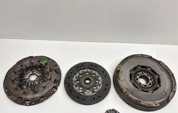 Toyota Avensis T250 Clutch set kit 3121005071 3125005120 134500R010