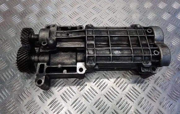 Nissan Navara D40 Oil pump balance shaft 