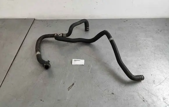 Engine coolant pipe/hose