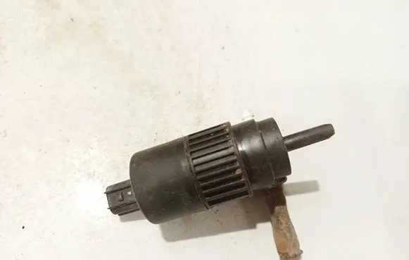 Cadillac SRX Windscreen/windshield washer pump