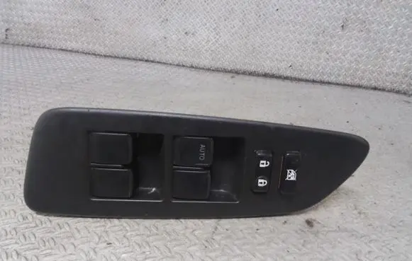 Toyota Auris 150 Electric window control switch 7423202550