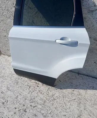 Ford Kuga II Rear door
