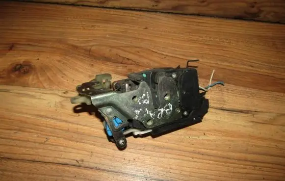 Fiat Bravo - Brava Front door lock