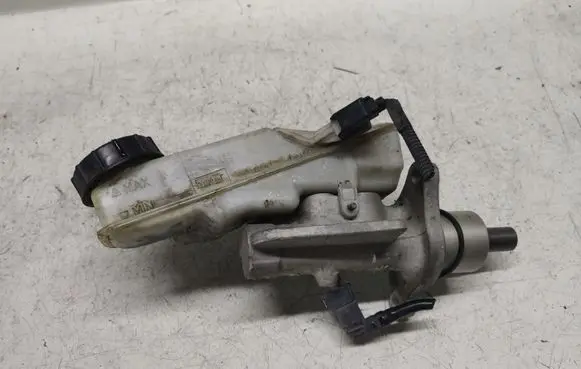 Volvo V50 Master brake cylinder