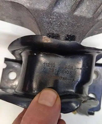 Dacia Duster II Engine mount bracket 112103095R 72911603