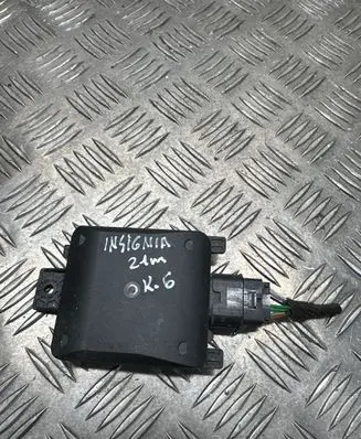 Opel Insignia B Blind spot module 84690954 8151301000000L